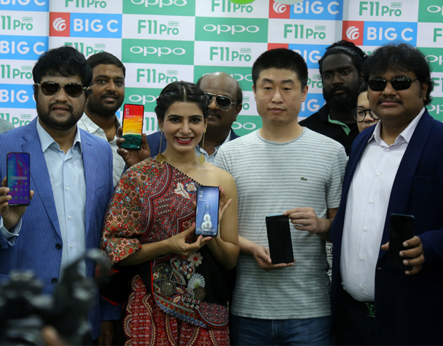 Samantha Launches Oppo F11pro at Big C Mobiles